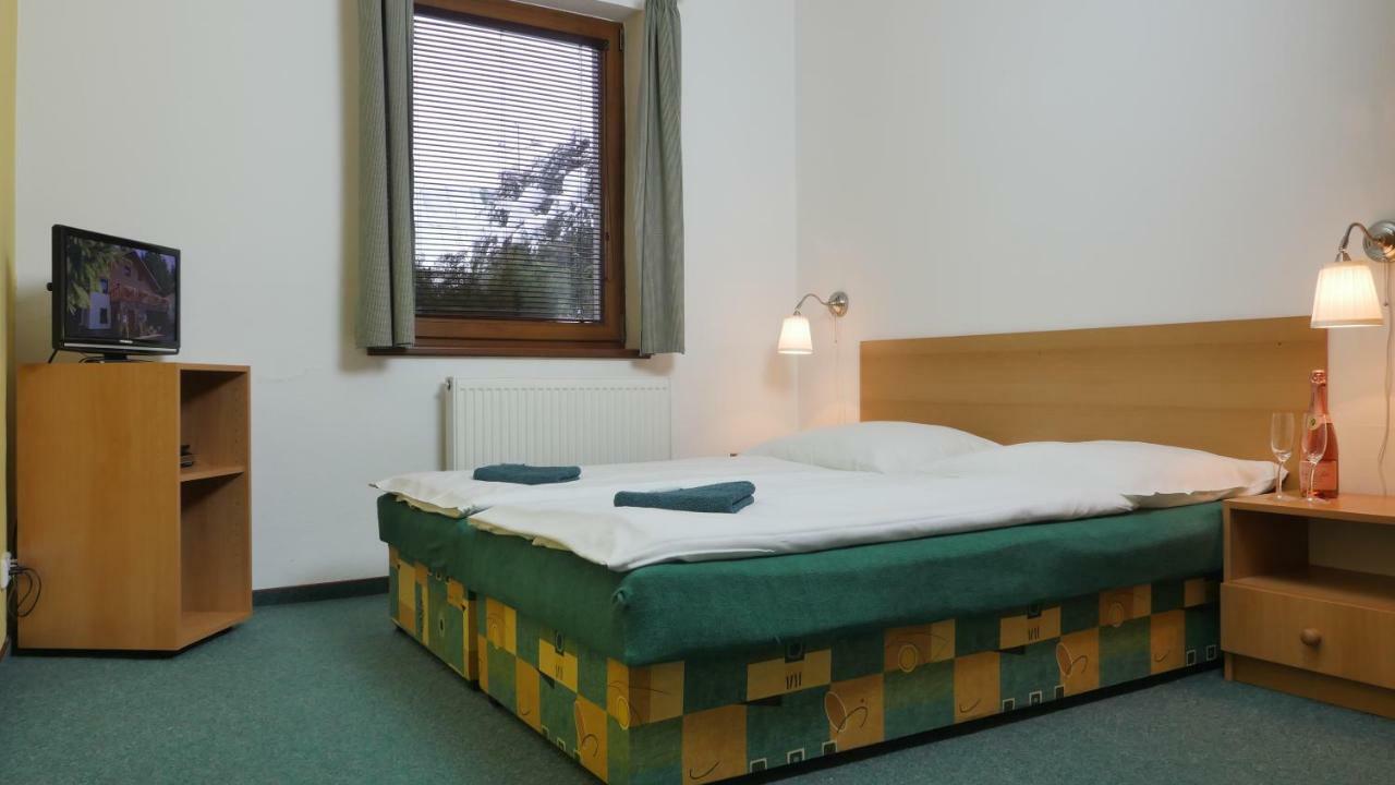 Pension Aspen Harrachov Esterno foto