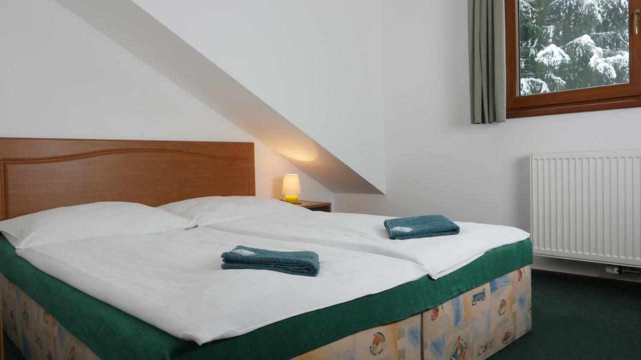 Pension Aspen Harrachov Esterno foto